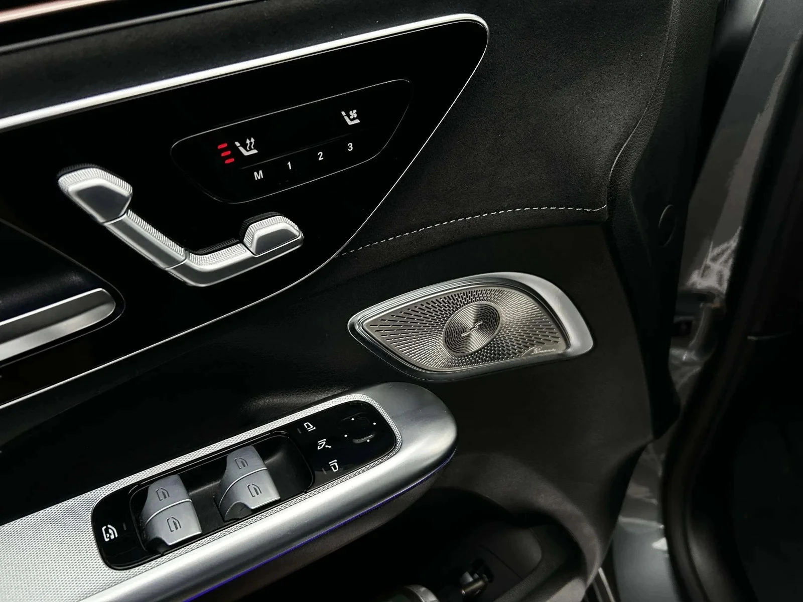 Mercedes-Benz-EQE-image-13