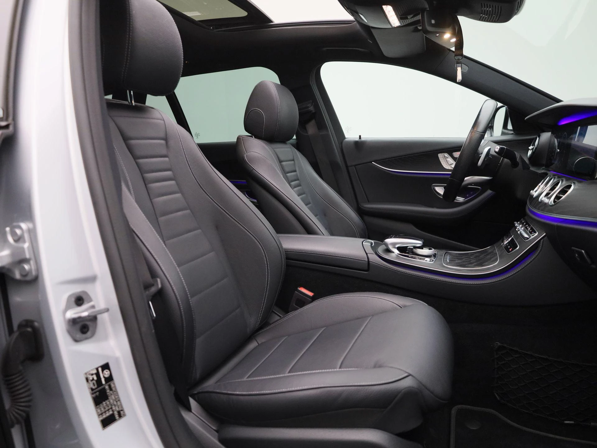 Mercedes-Benz-E-Klasse-image-37