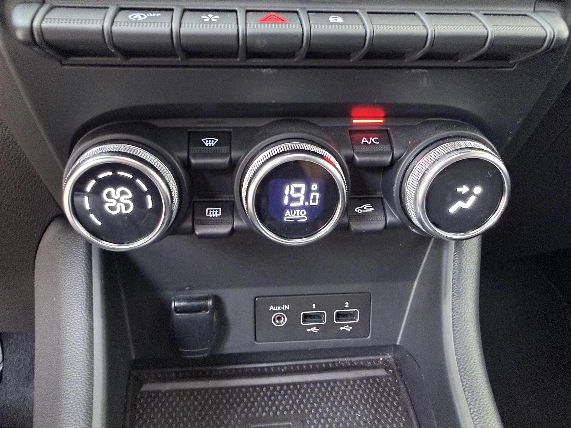 Renault-Captur-image-18