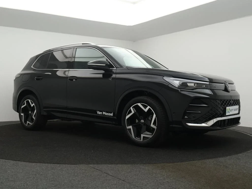 Volkswagen-Tiguan-image-23