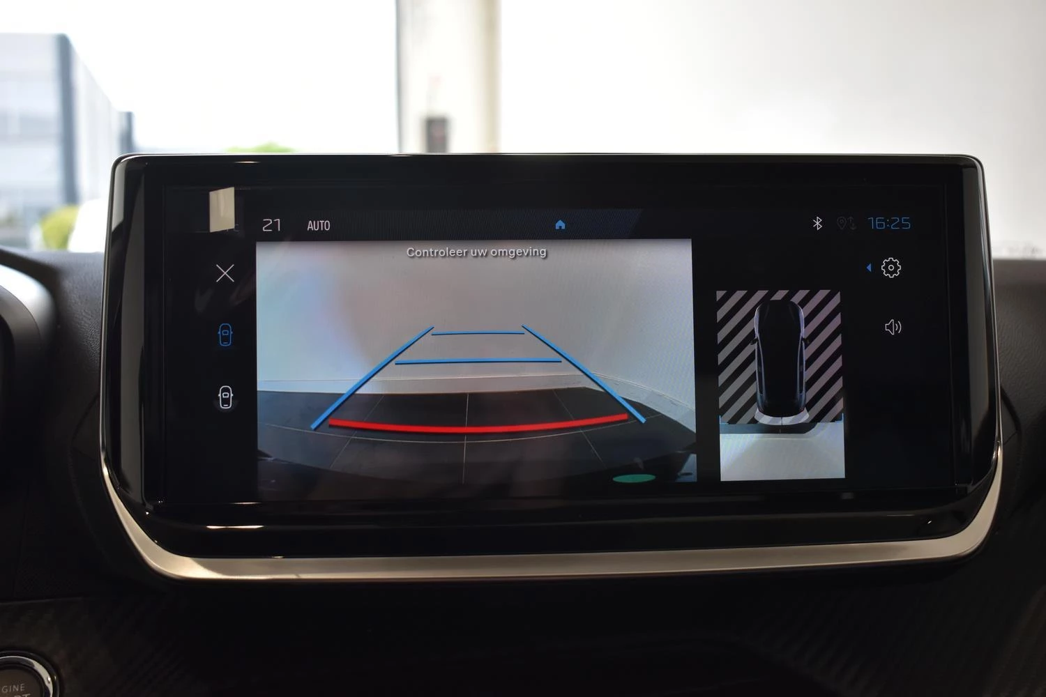 Peugeot-208-image-12