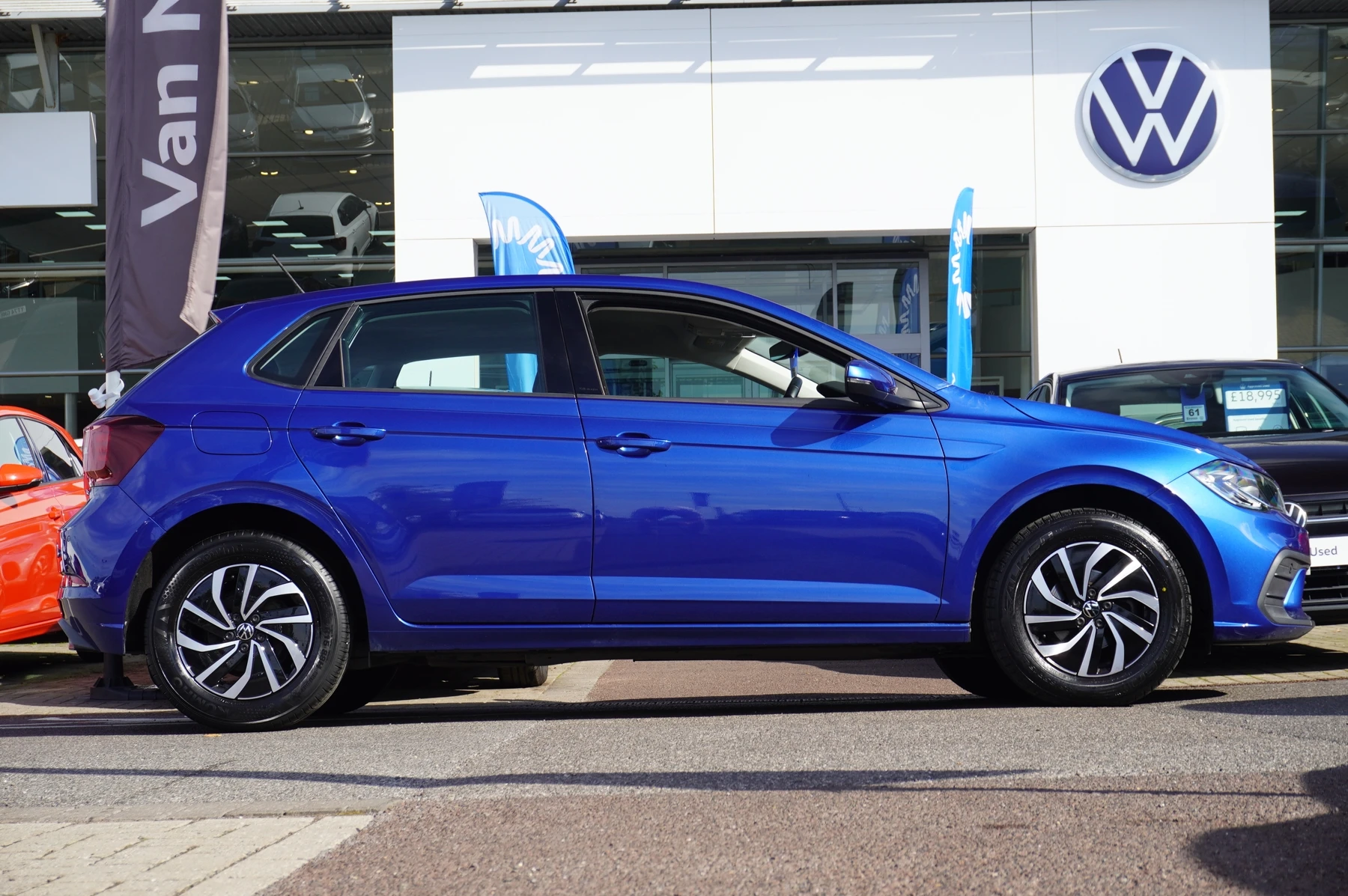 Volkswagen-Polo-image-12