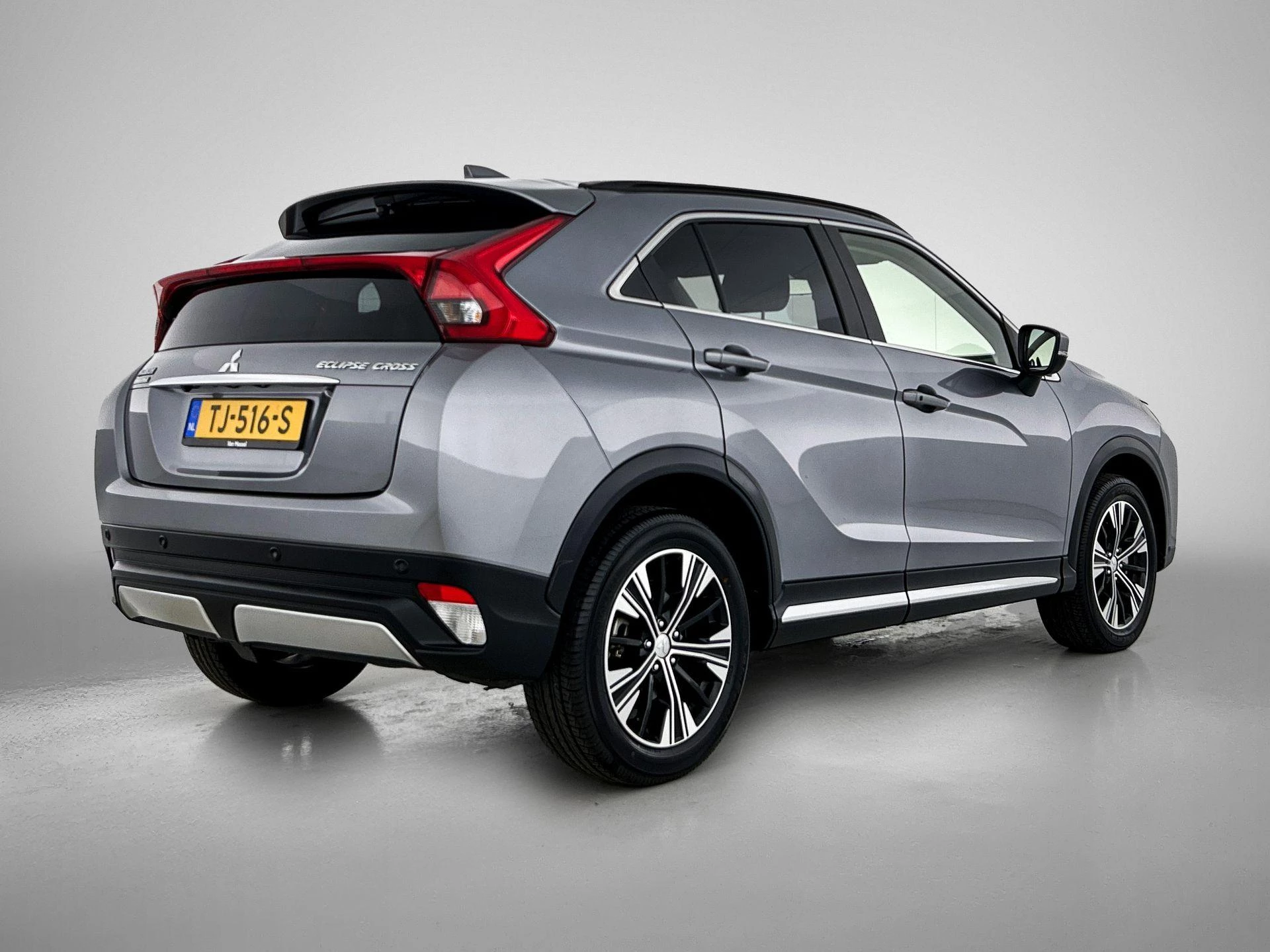 Mitsubishi-Eclipse Cross-image-3