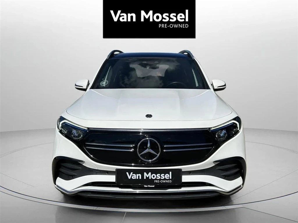 Mercedes-Benz-EQB-image-1