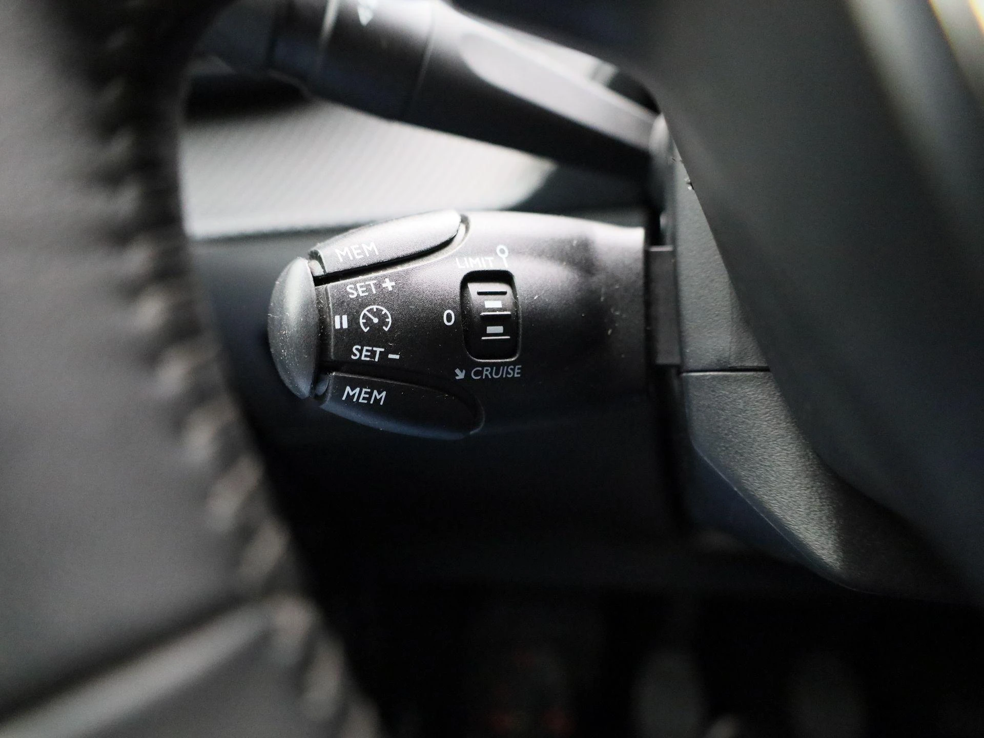 Peugeot-2008-image-18