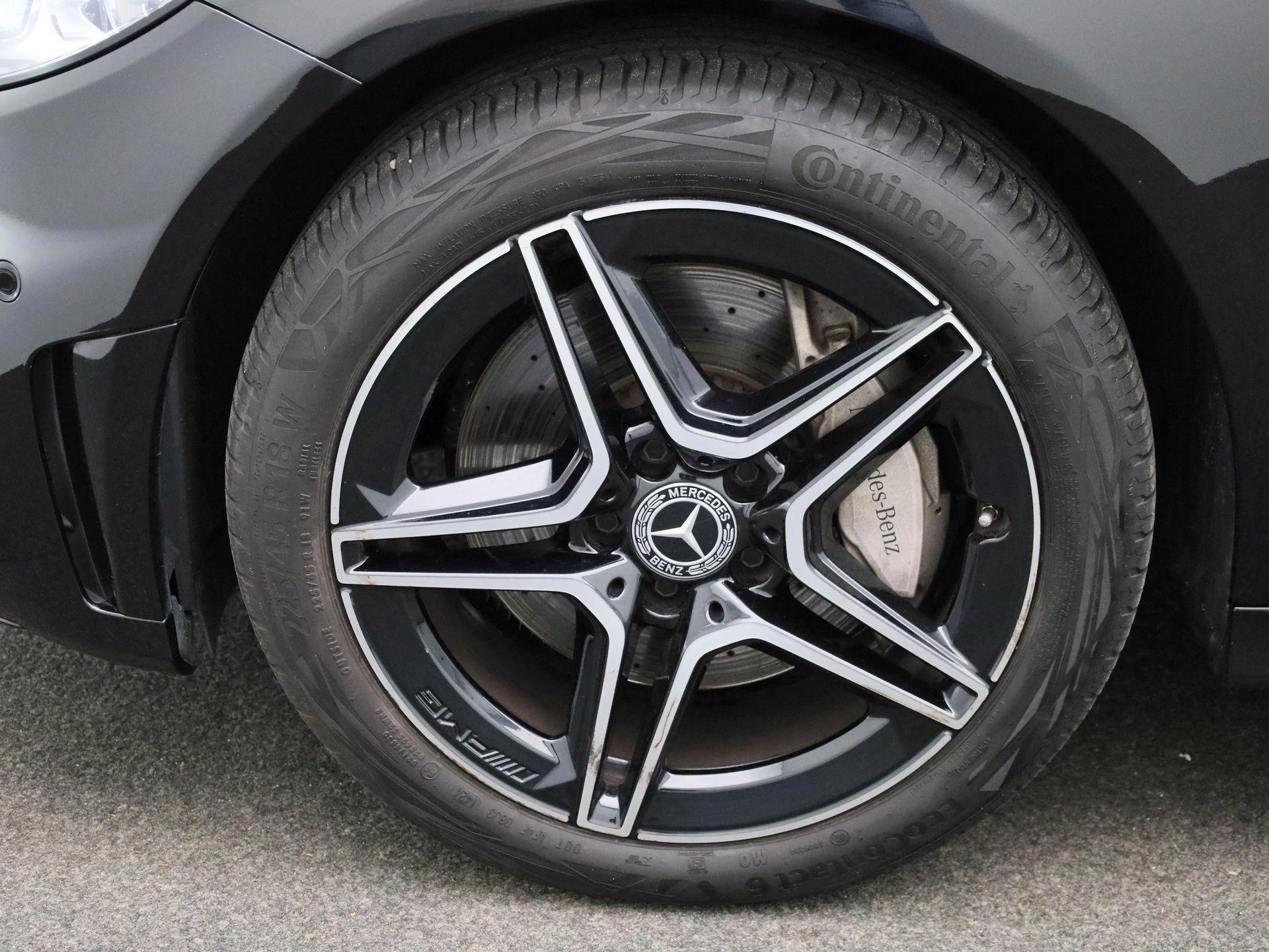Mercedes-Benz-C-Klasse-image-13
