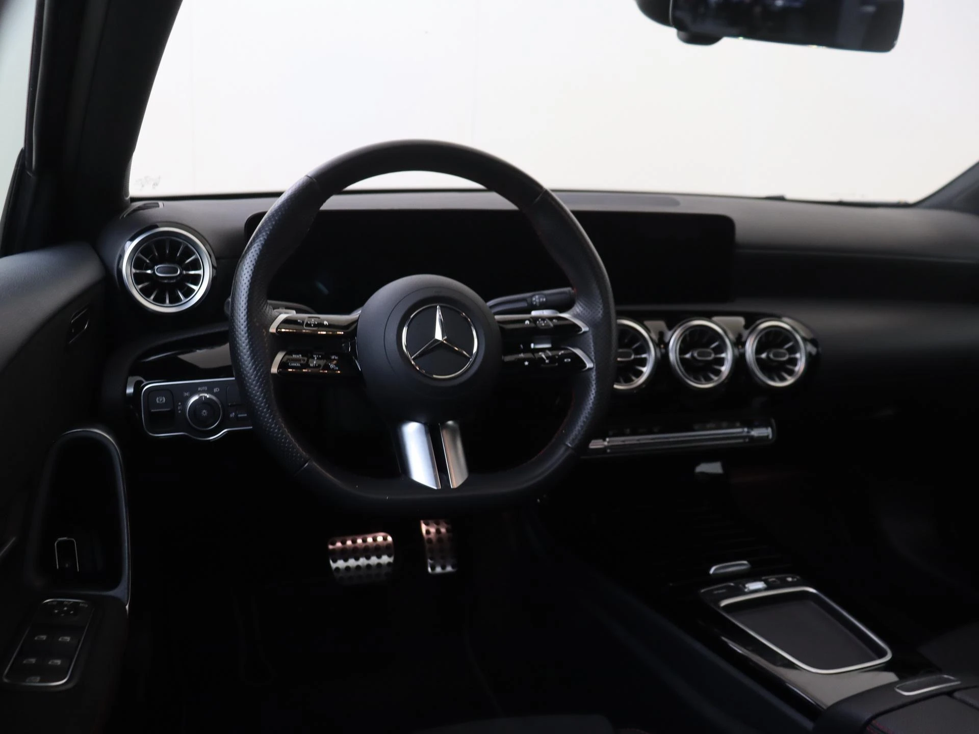 Mercedes-Benz-A-Klasse-image-10