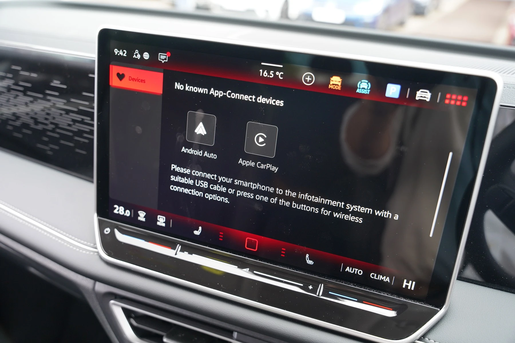 Volkswagen-Tiguan-image-25