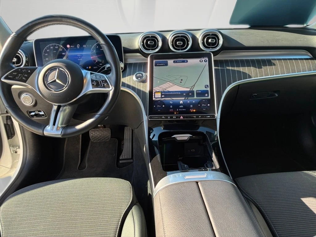 Mercedes-Benz-C-Klasse 200-image-11
