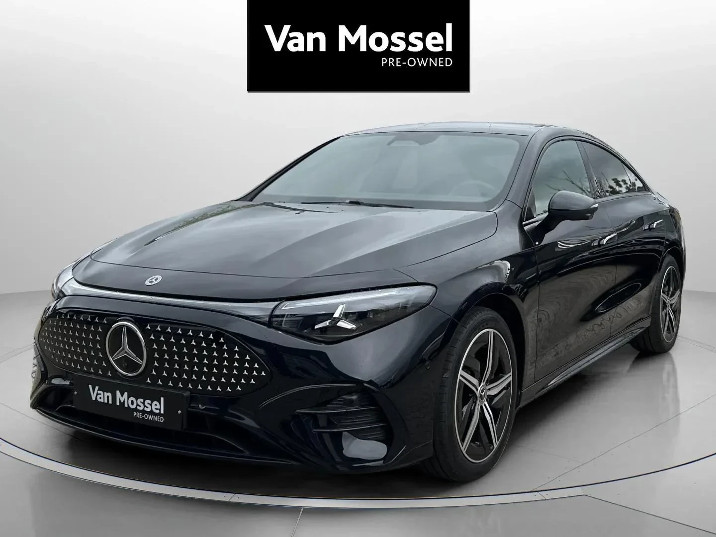 Mercedes-Benz-CLA-image-0