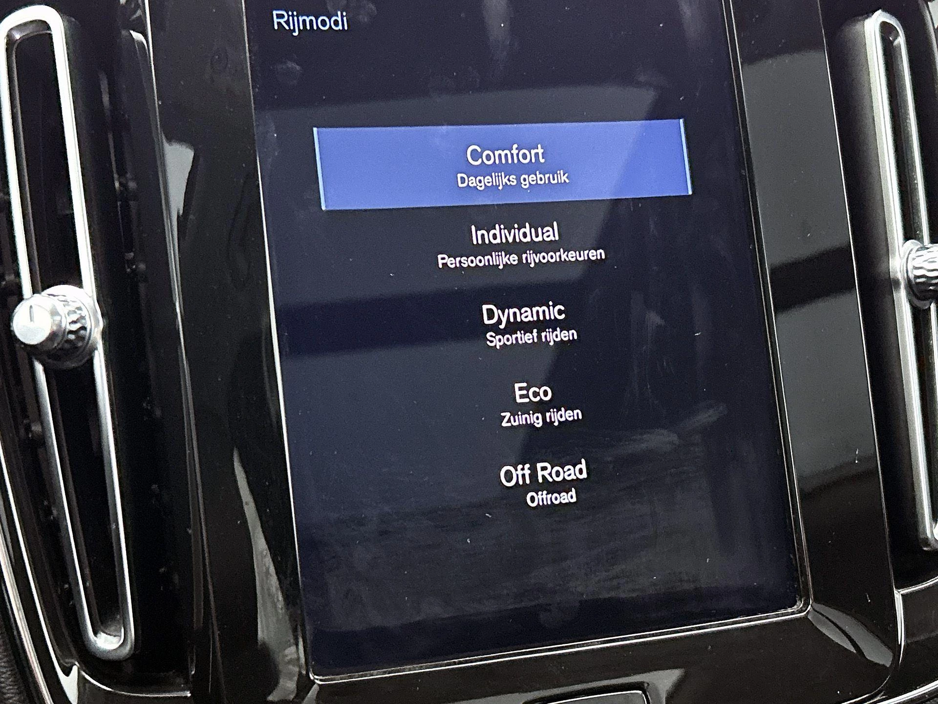 Volvo-XC40-image-15