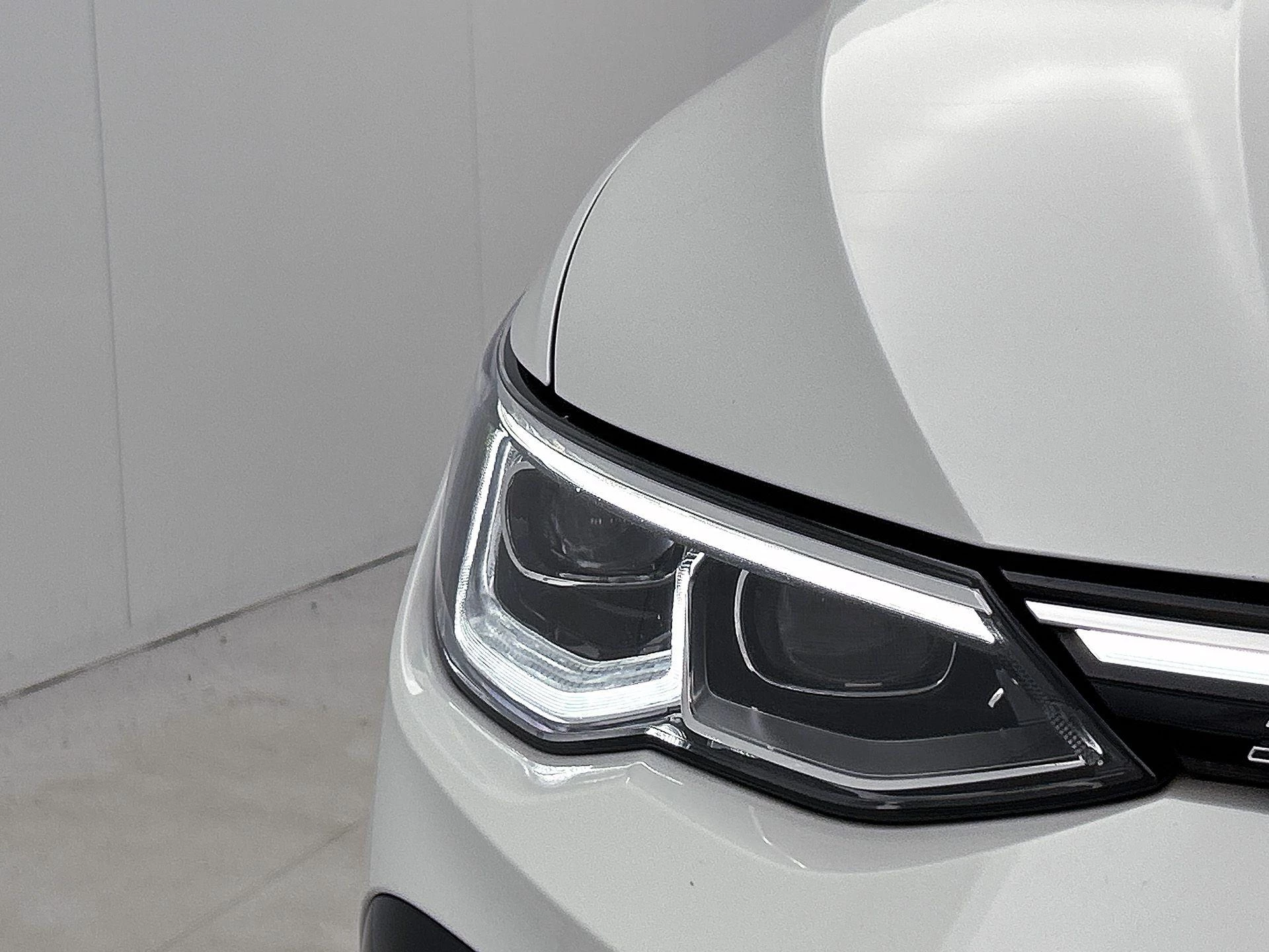 Volkswagen Golf 1.5 eTSI R-LINE
