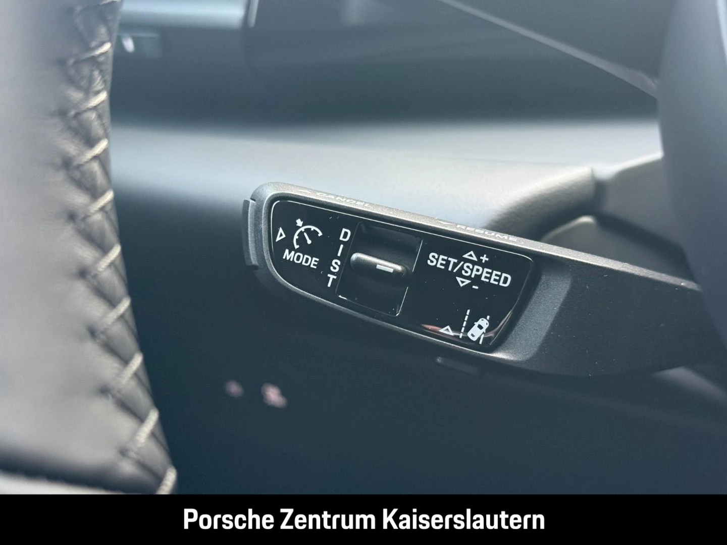 Porsche Macan HA-Lenkung Surround-View BOSE 20-Zoll -MK2 Macan HA-Lenkung Surround-View BOSE 20-Zoll -