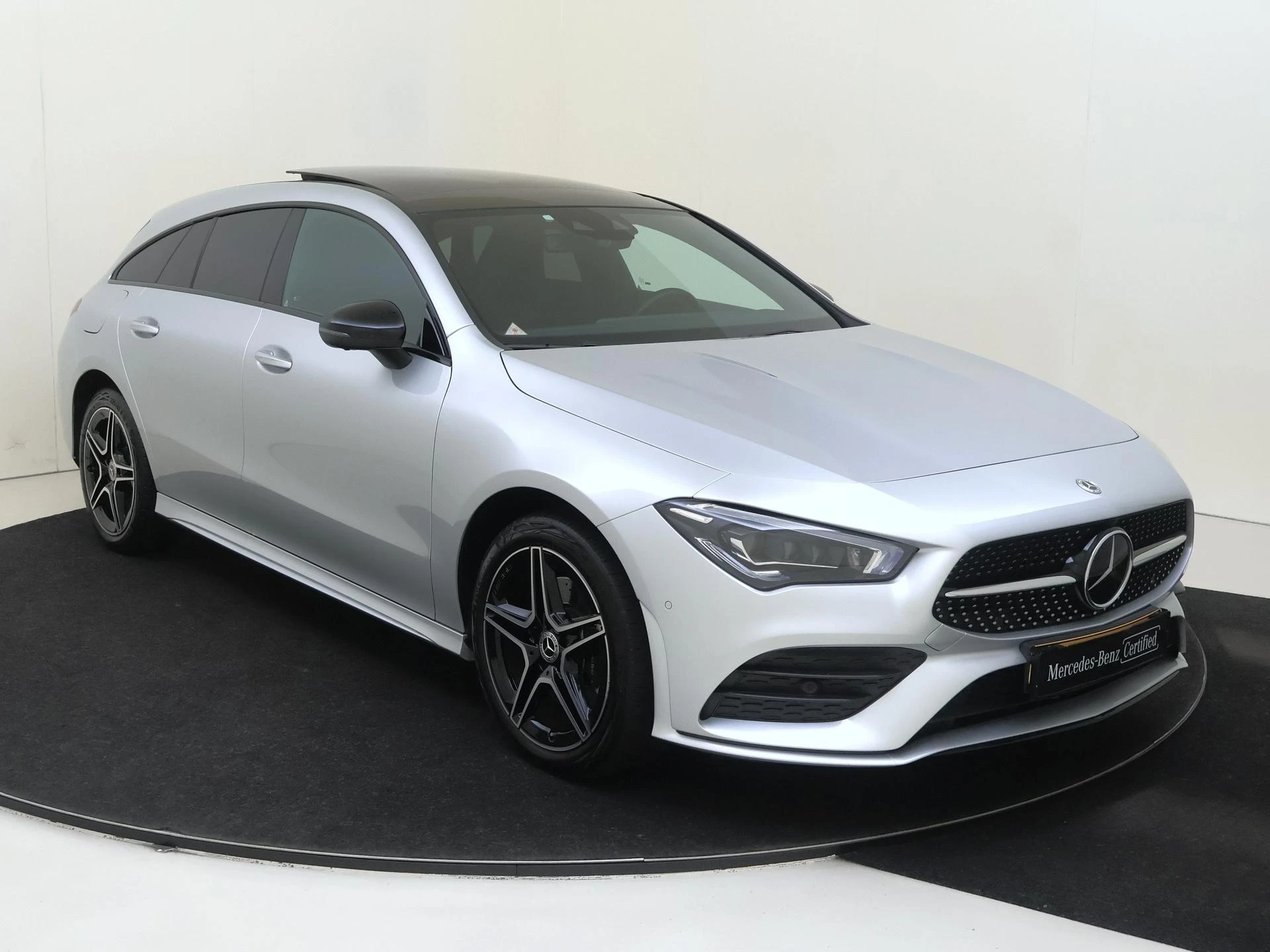 Mercedes-Benz-CLA-image-1