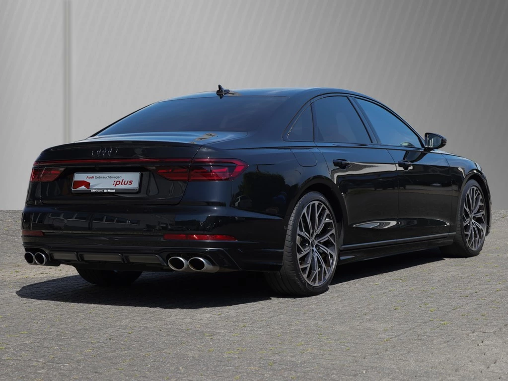 Audi S8 4.0 TFSI quattro triptronic