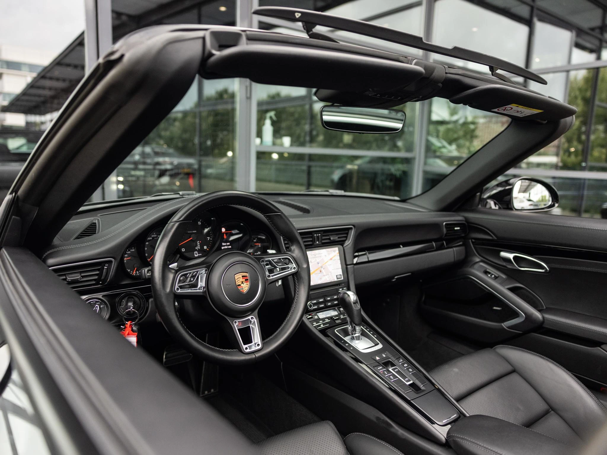 Porsche-911-image-13