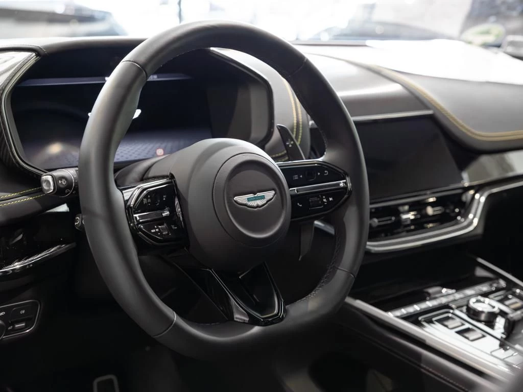 Aston Martin DBX 707 AMR Aston Martin Hamburg