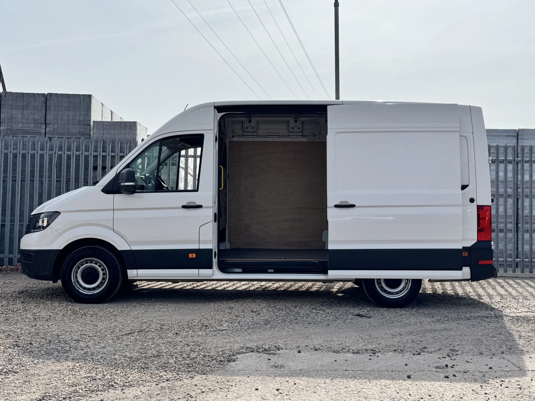 Volkswagen-Crafter-image-27