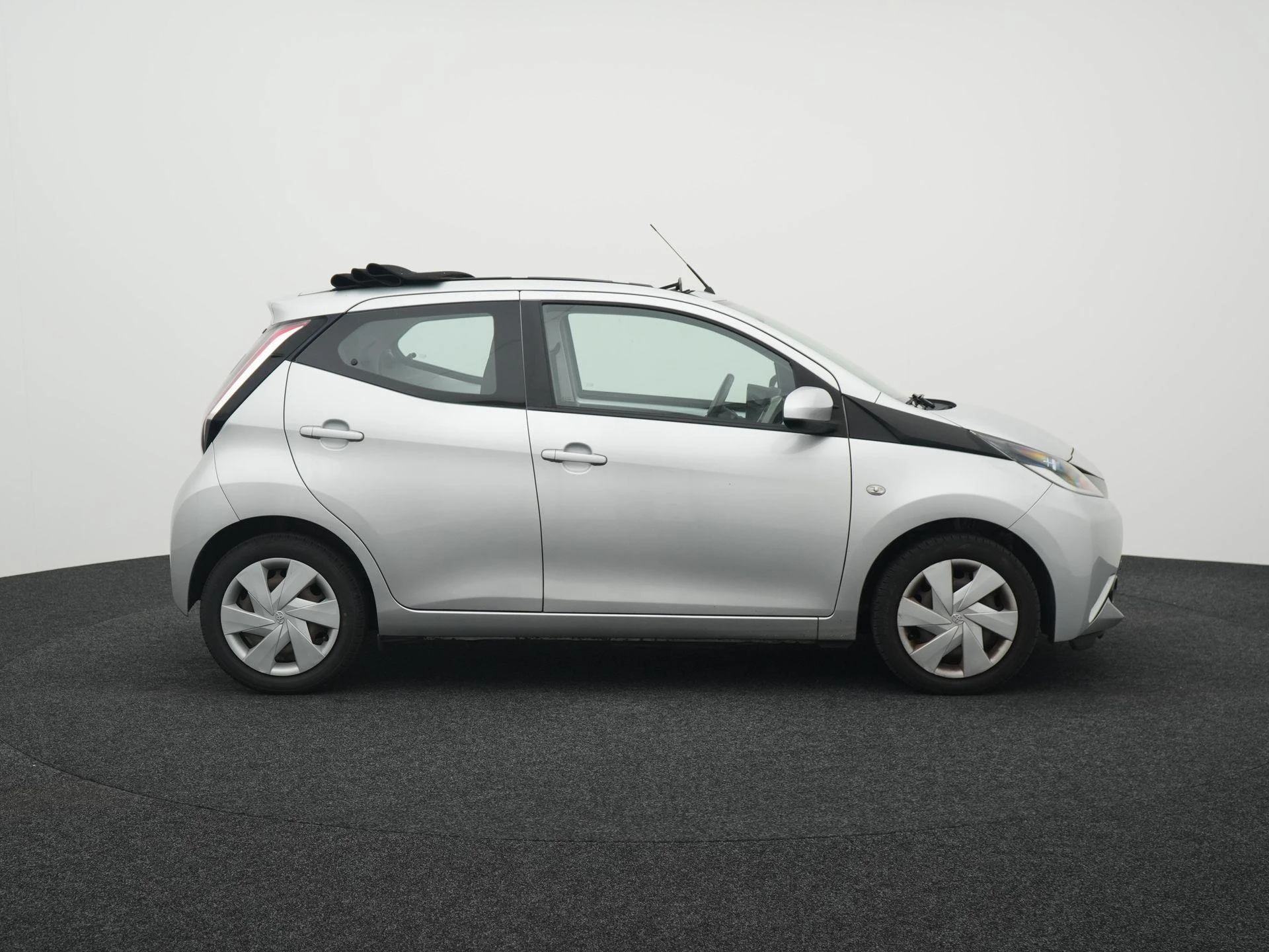 Toyota Aygo 1.0 VVT-i x-wave