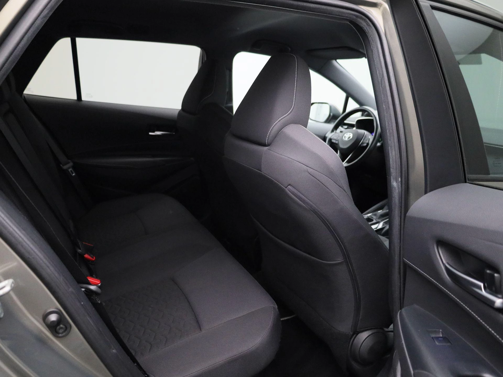 Toyota Corolla Touring Sports 1.8 Hybrid Business Intro