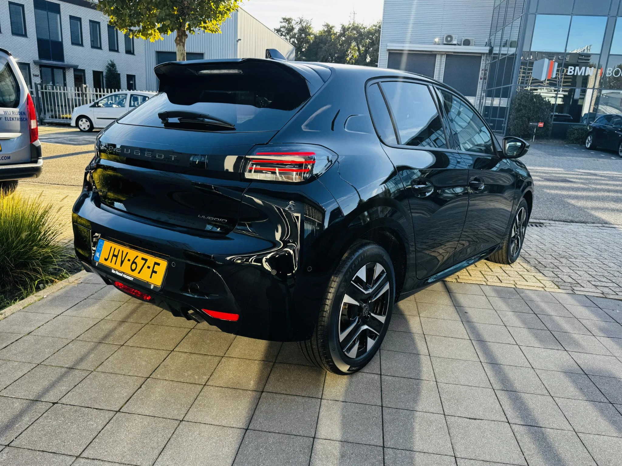 Peugeot-208-image-8