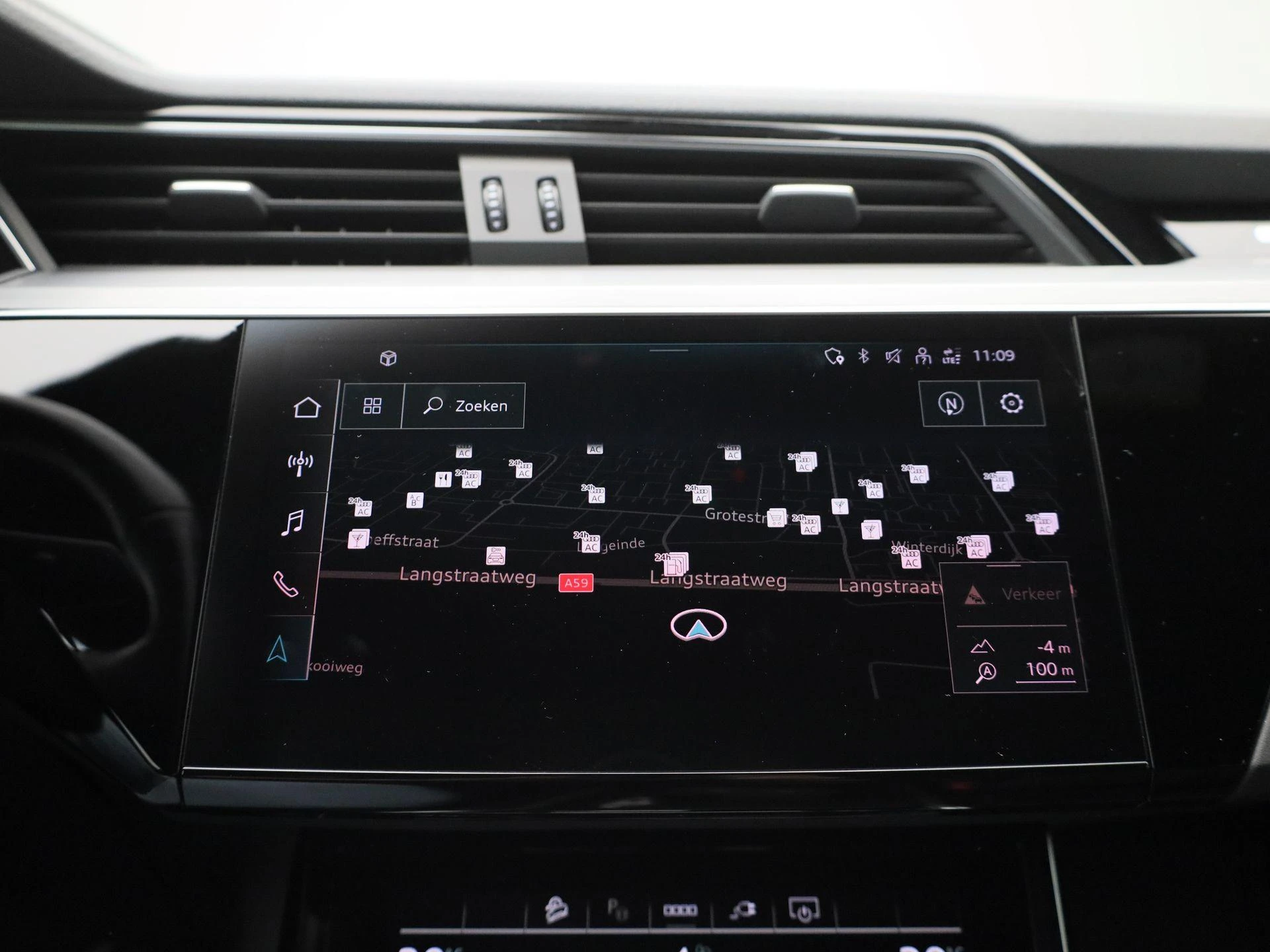 Audi-e-tron-image-16