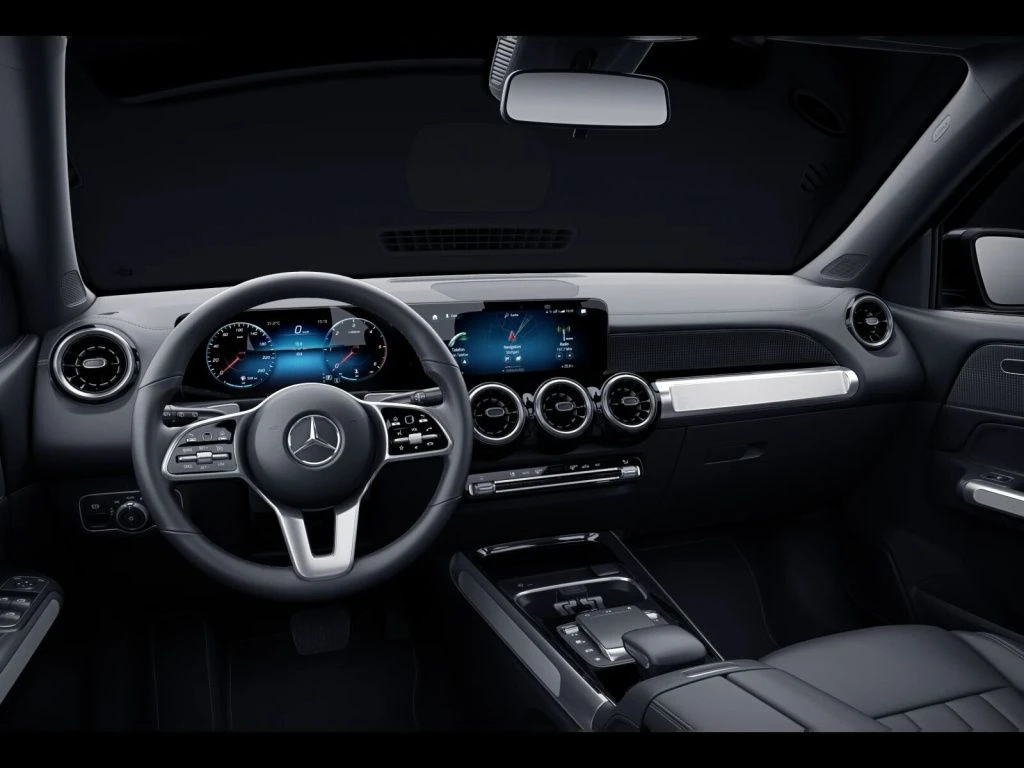 Mercedes-Benz-GLB 220 d-image-9
