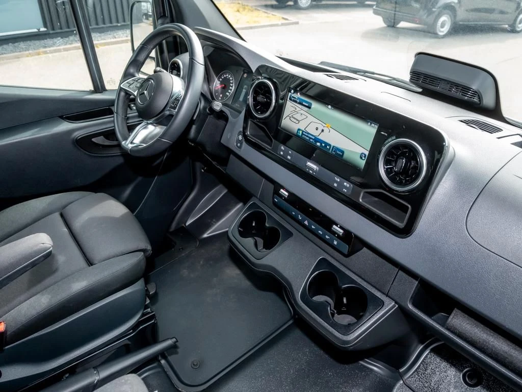 Mercedes-Benz-Sprinter 317-image-8