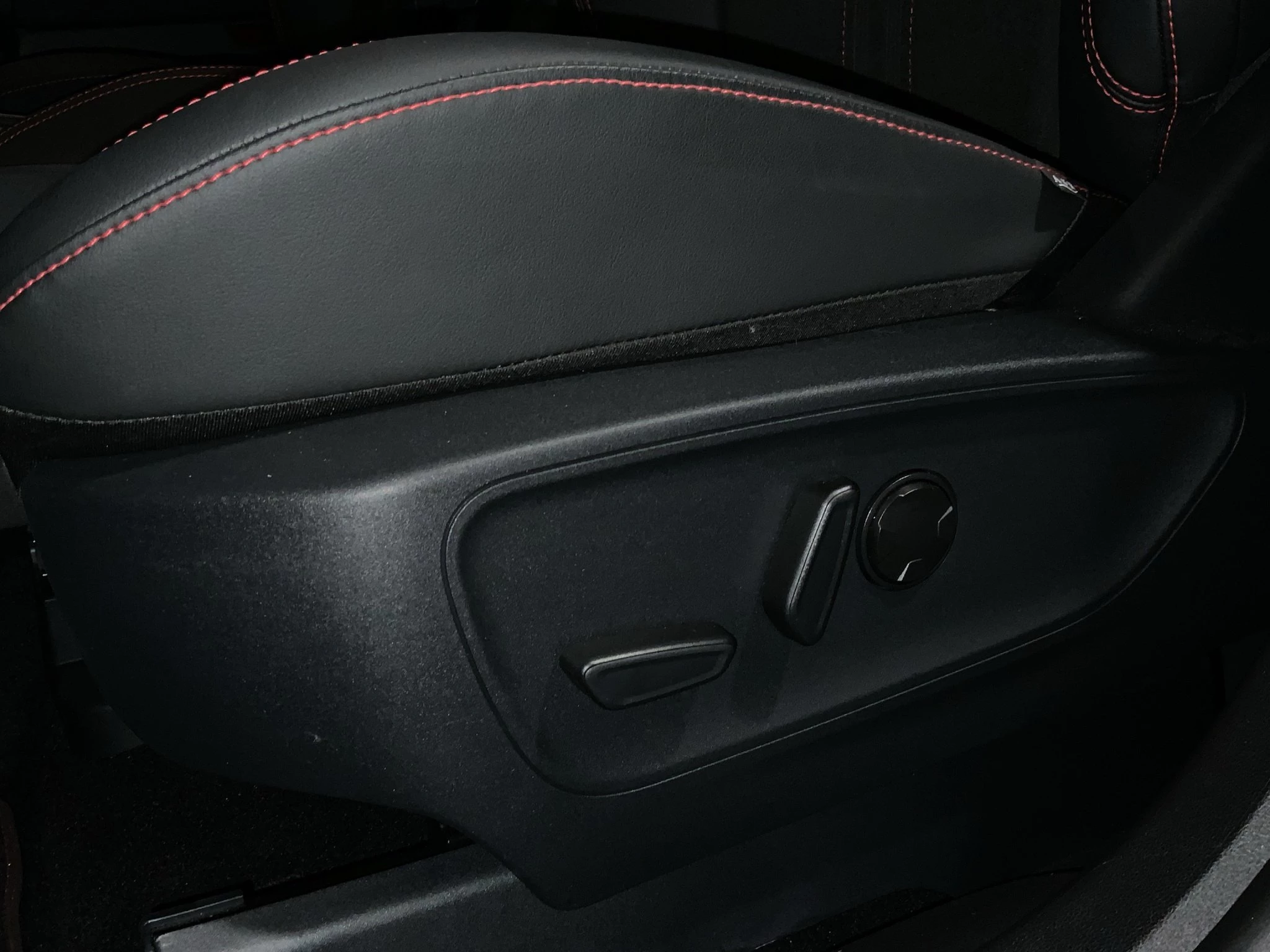 Ford Kuga ST-Line X Aut.*360GRAD*LED-MATRIX*NAVI*GRA*WINTER-PKT.