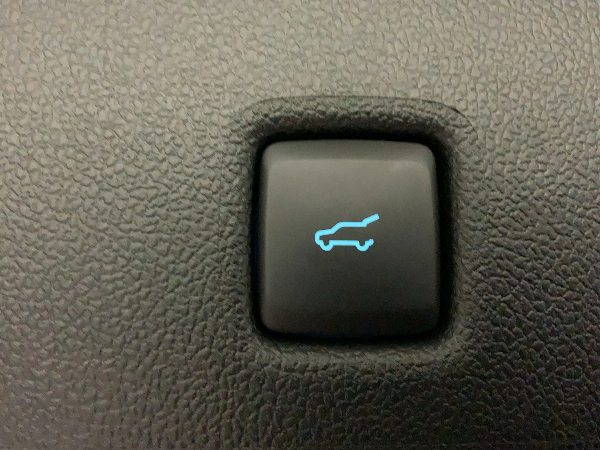 Ford Kuga ST-Line X Aut.*PANO*AHK*360GRAD*LED-MATRIX*NAVI*GRA*WINTER-PKT..
