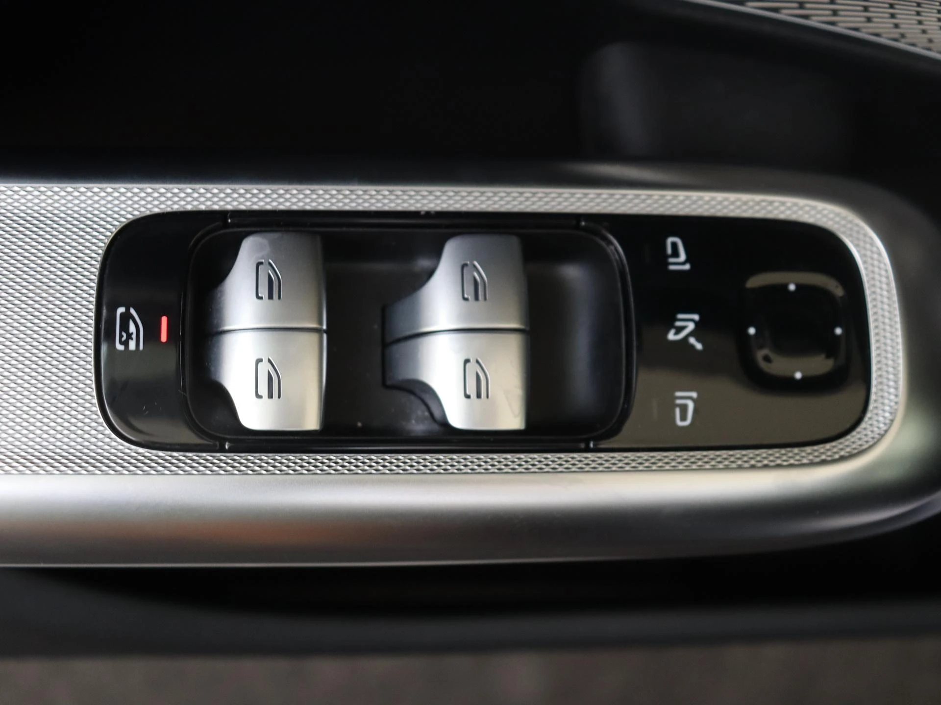 Mercedes-Benz-E-Klasse-image-26