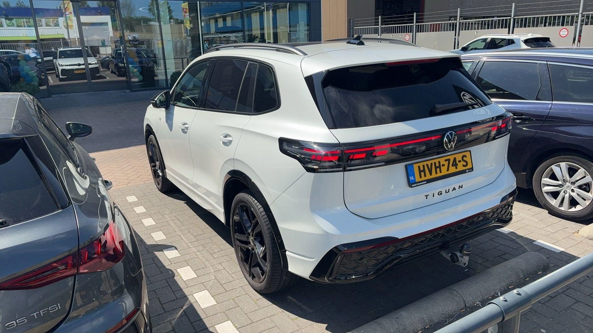 Volkswagen-Tiguan-image-4