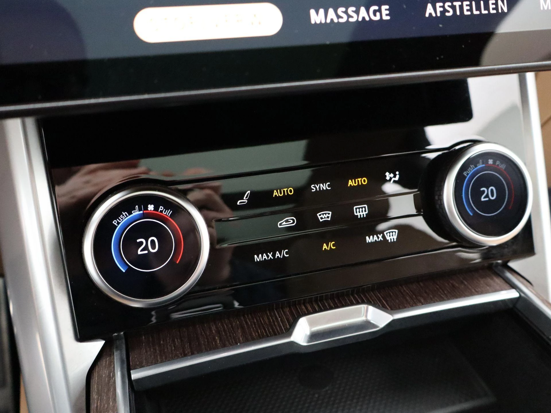 Land Rover-Range Rover-image-19