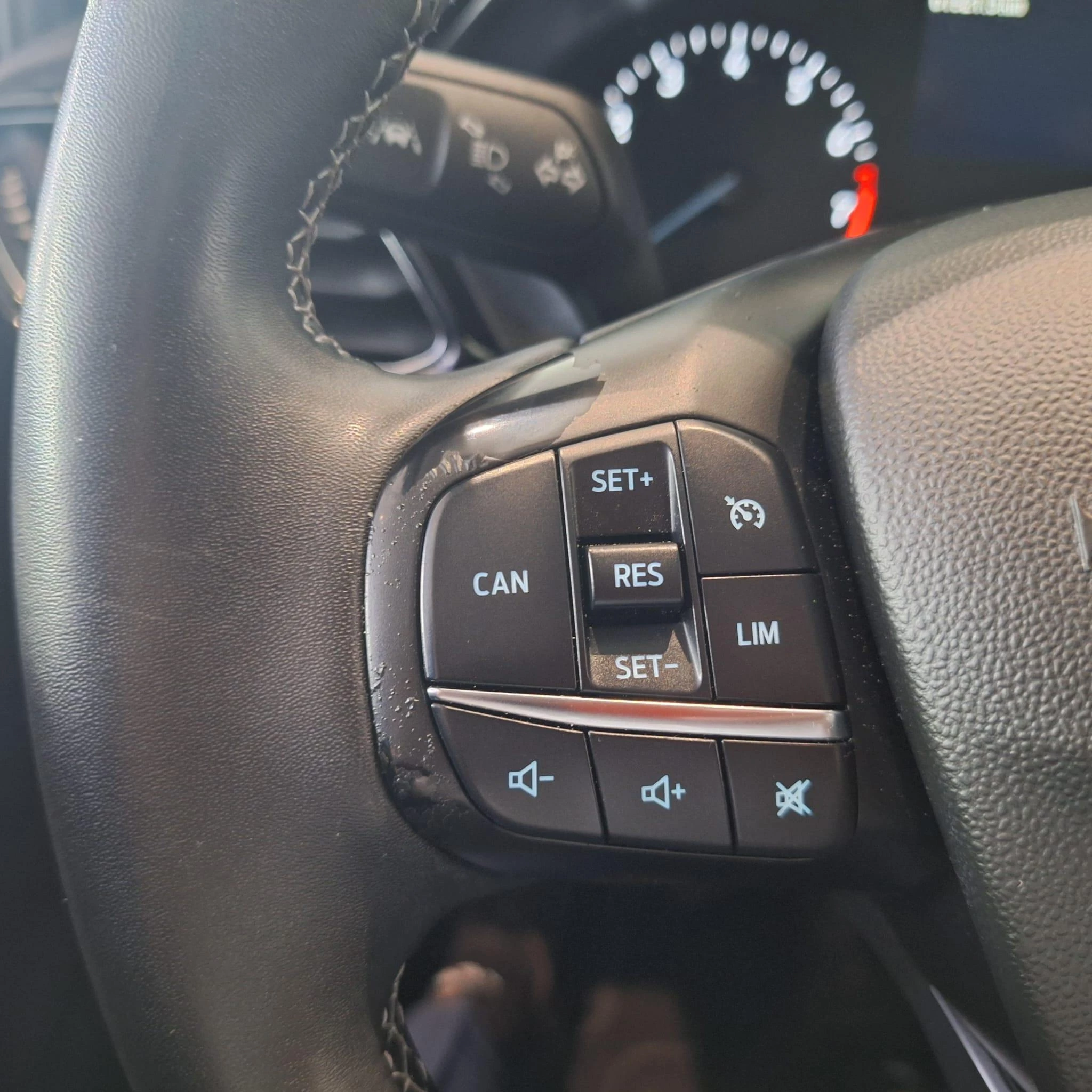 Ford Fiesta 1.0 EcoBoost Hybrid Titanium