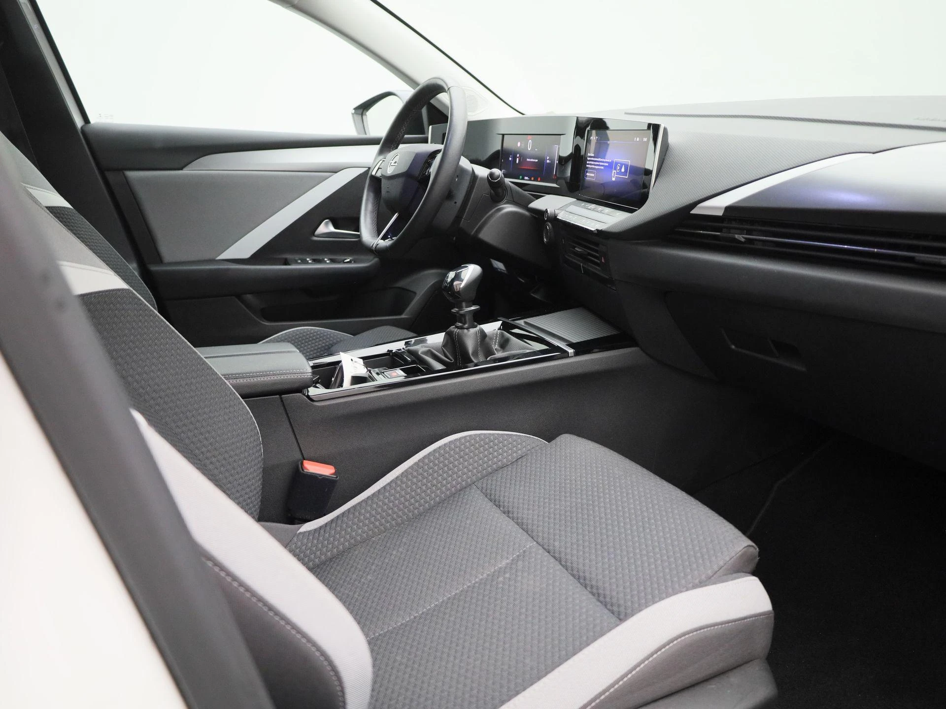 Opel-Astra-image-30