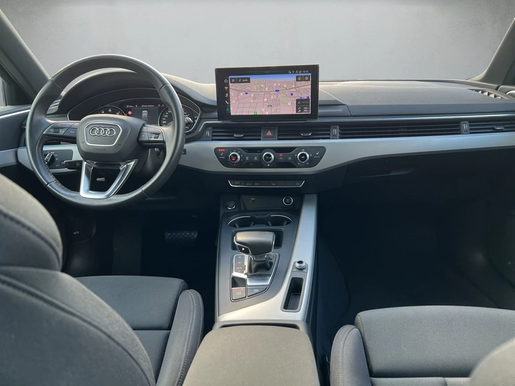 Audi A4 Avant 40 TFSI S tronic *Navi*