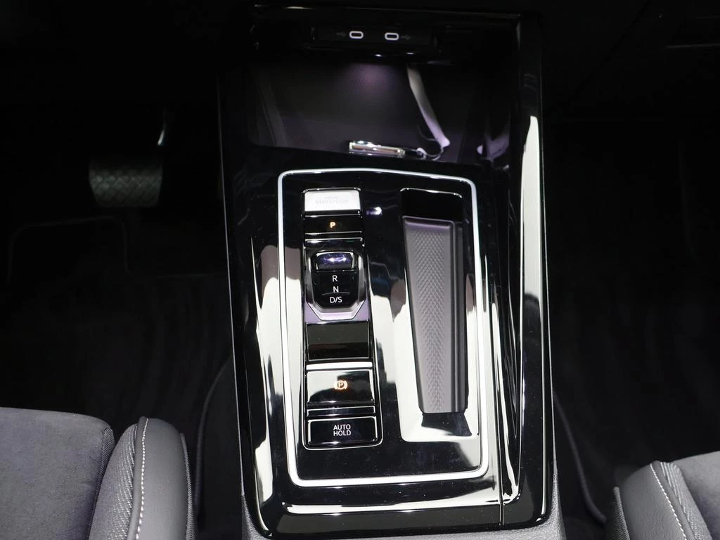 Volkswagen Golf VIII eHybrid Golf Style Business Premium 1.5 TSI eHybrid 204PK AUTOMAAT * DEMO *