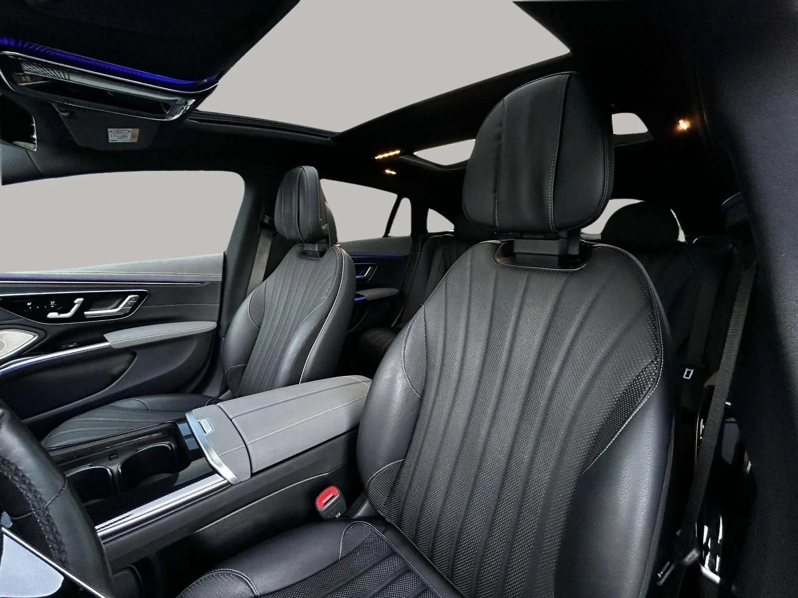 Mercedes-Benz-EQS-image-10