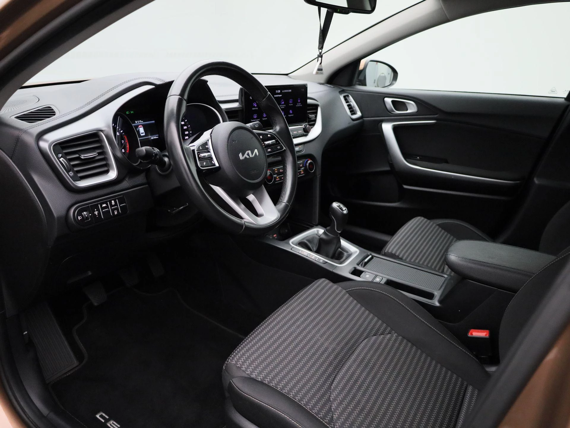 Kia-Ceed Sportswagon-image-25
