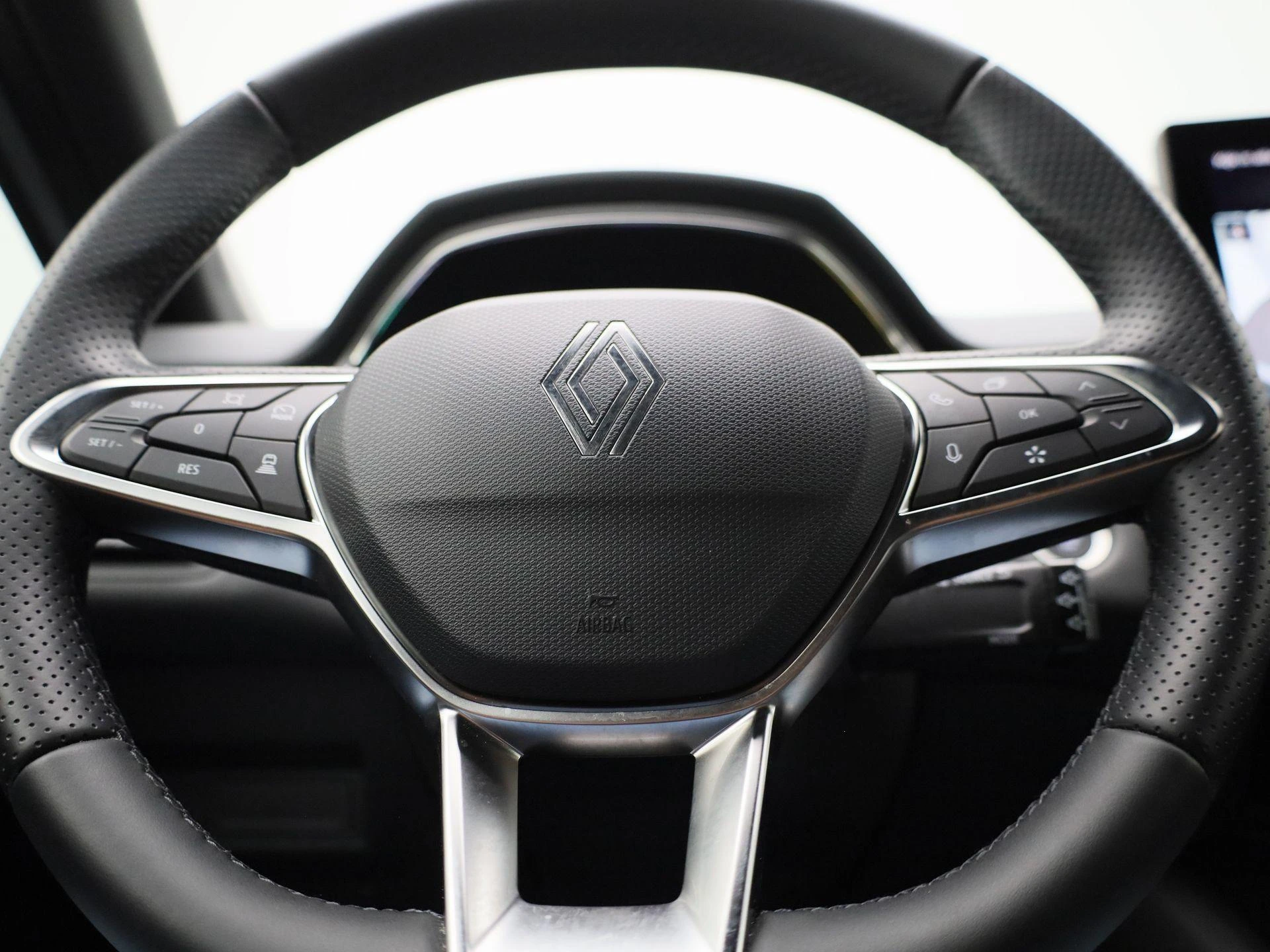 Renault-Captur-image-28