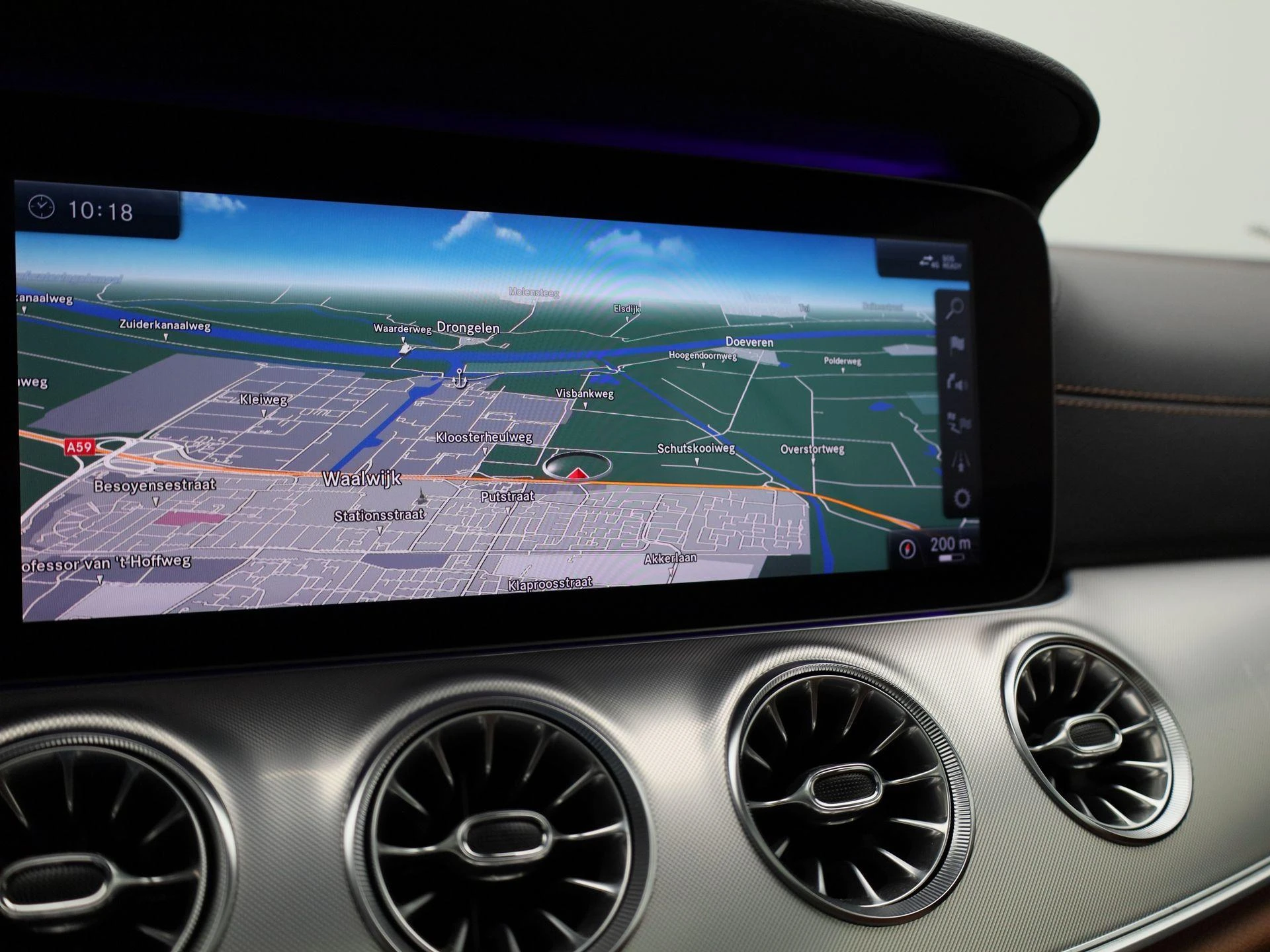 Mercedes-Benz-E-Klasse-image-15