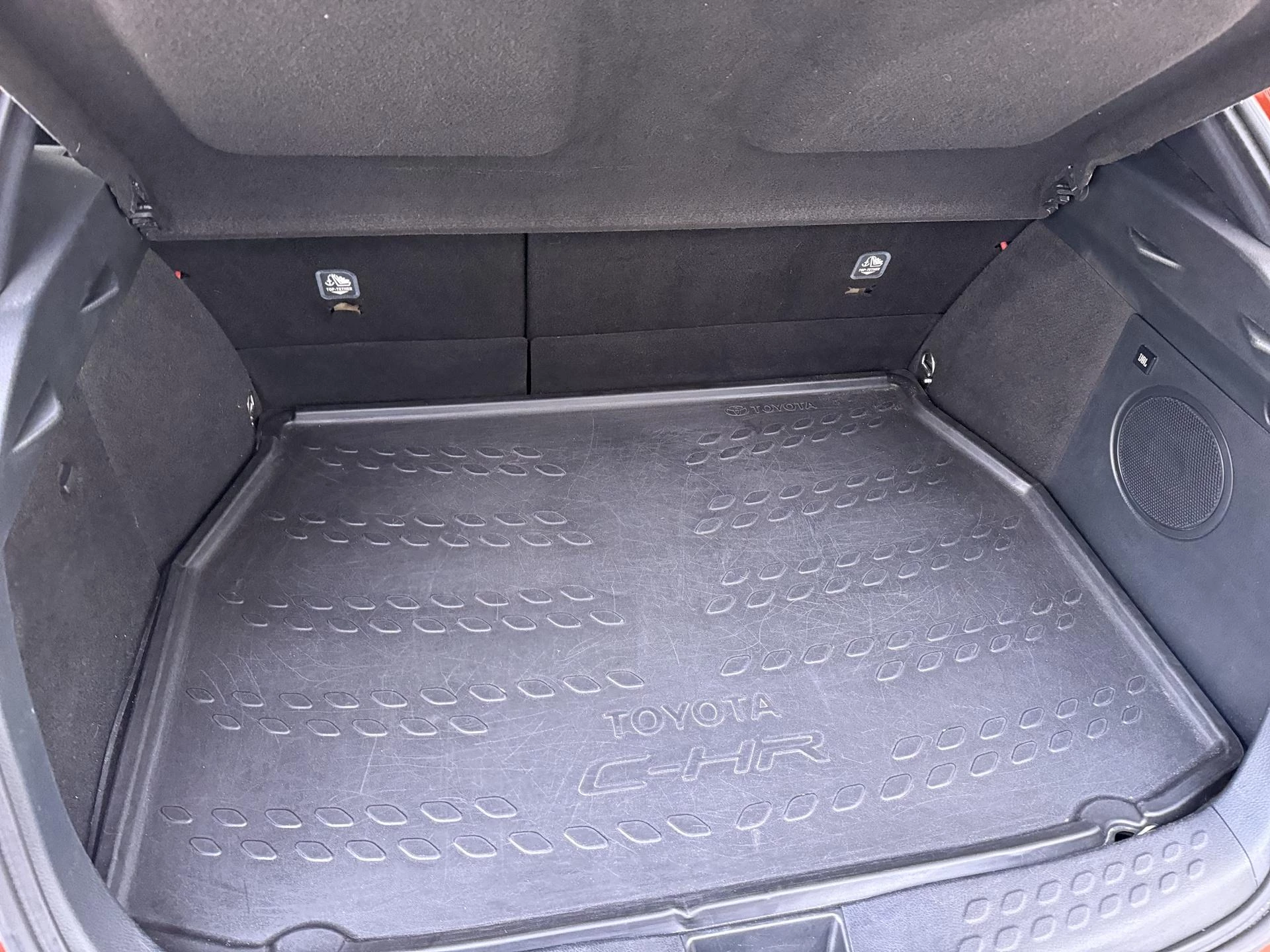 Toyota-C-HR-image-27