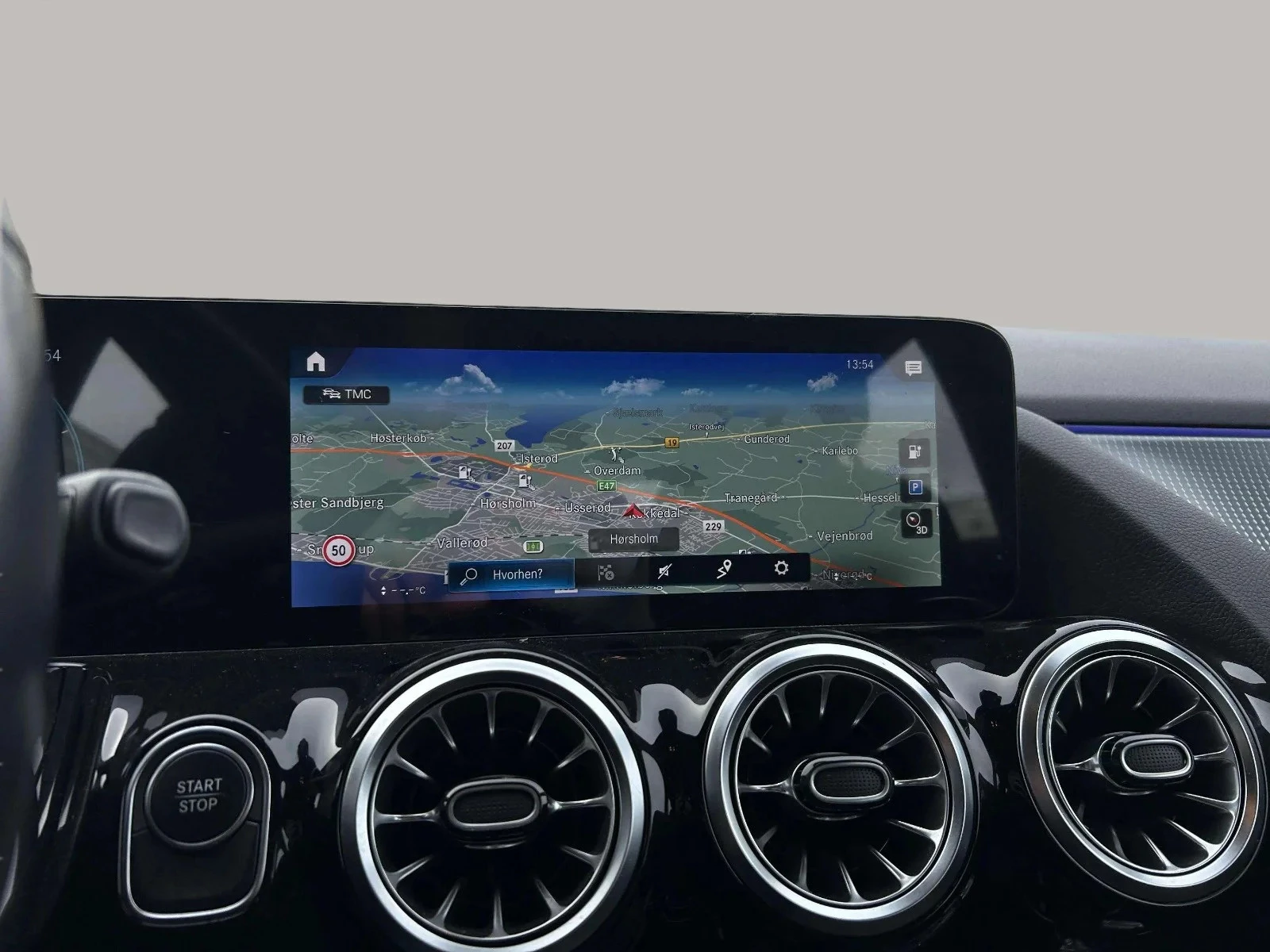 Mercedes-Benz-EQA-image-15