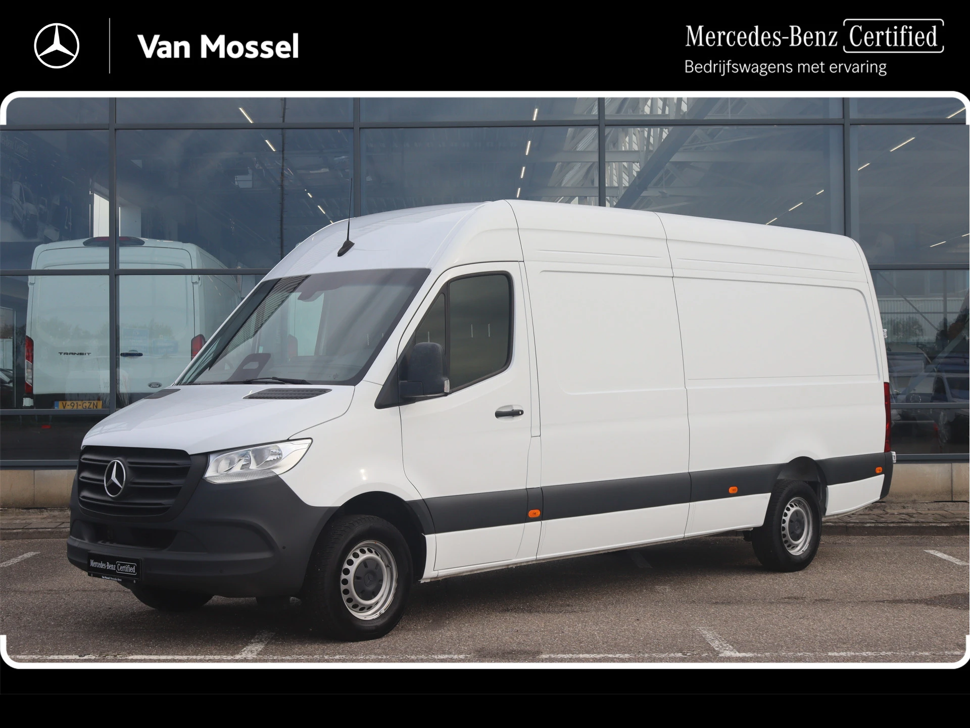 Mercedes-Benz-Sprinter-image-0