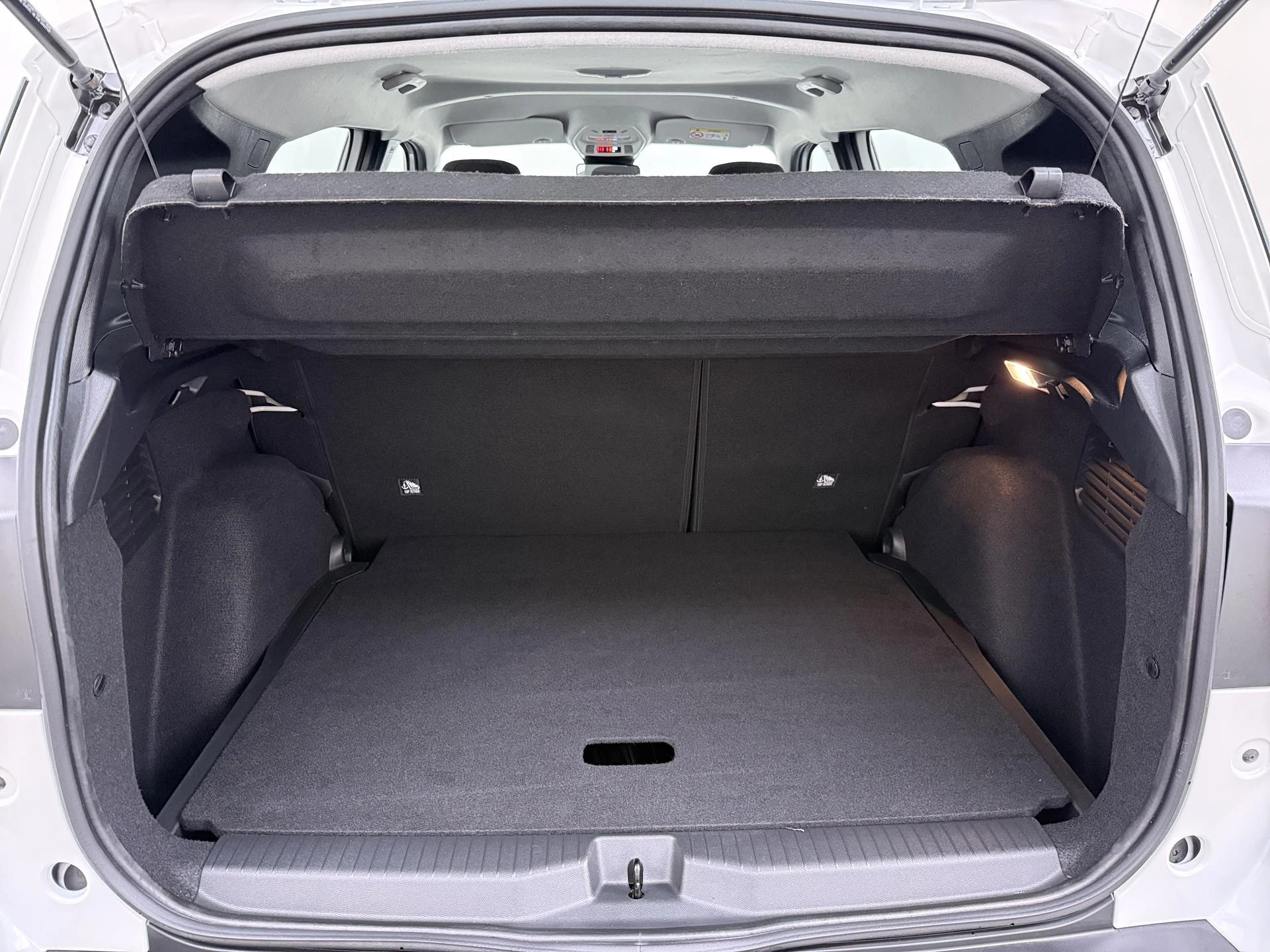 Opel-Frontera-image-9