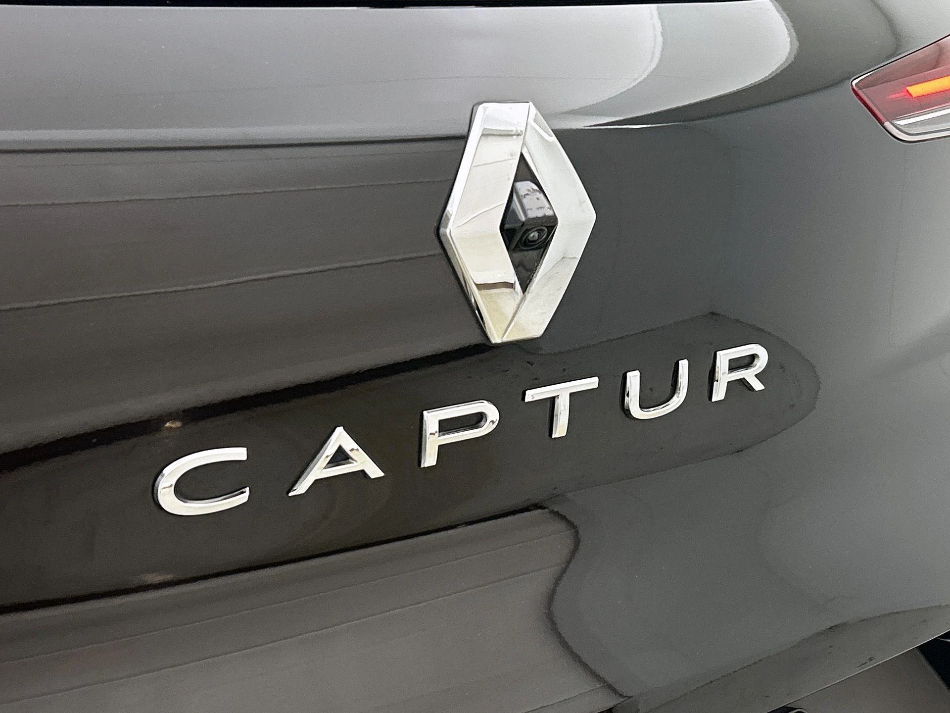 Renault Captur 1.6 E-Tech Plug-in Hybrid 160 Initiale Paris