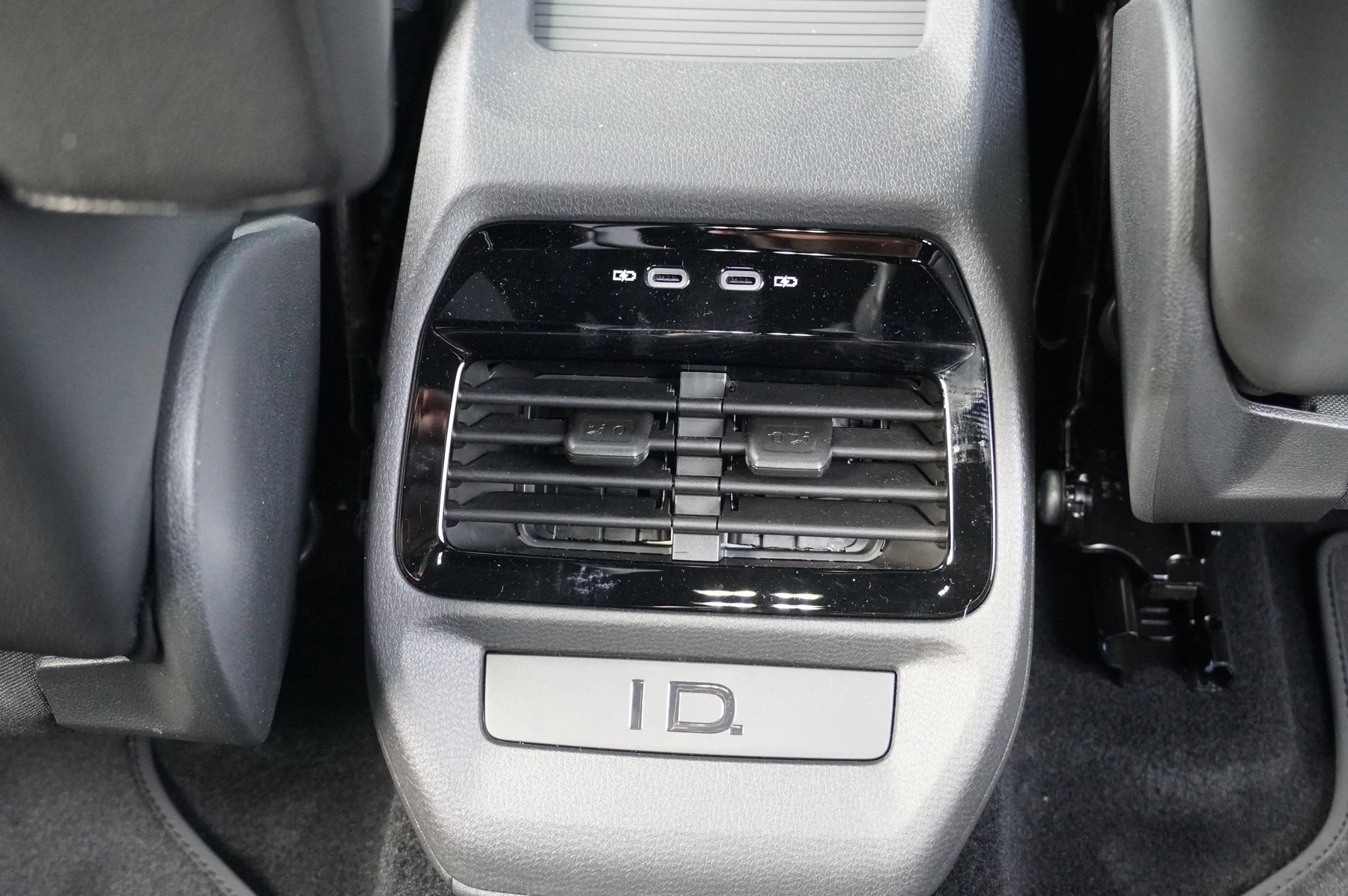 Volkswagen-ID.4-image-8