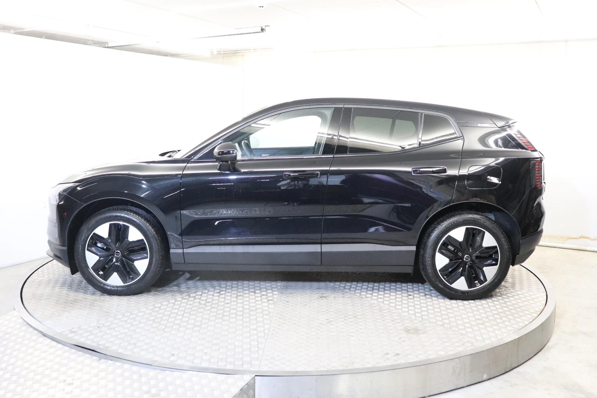 Volvo-EX30-image-2