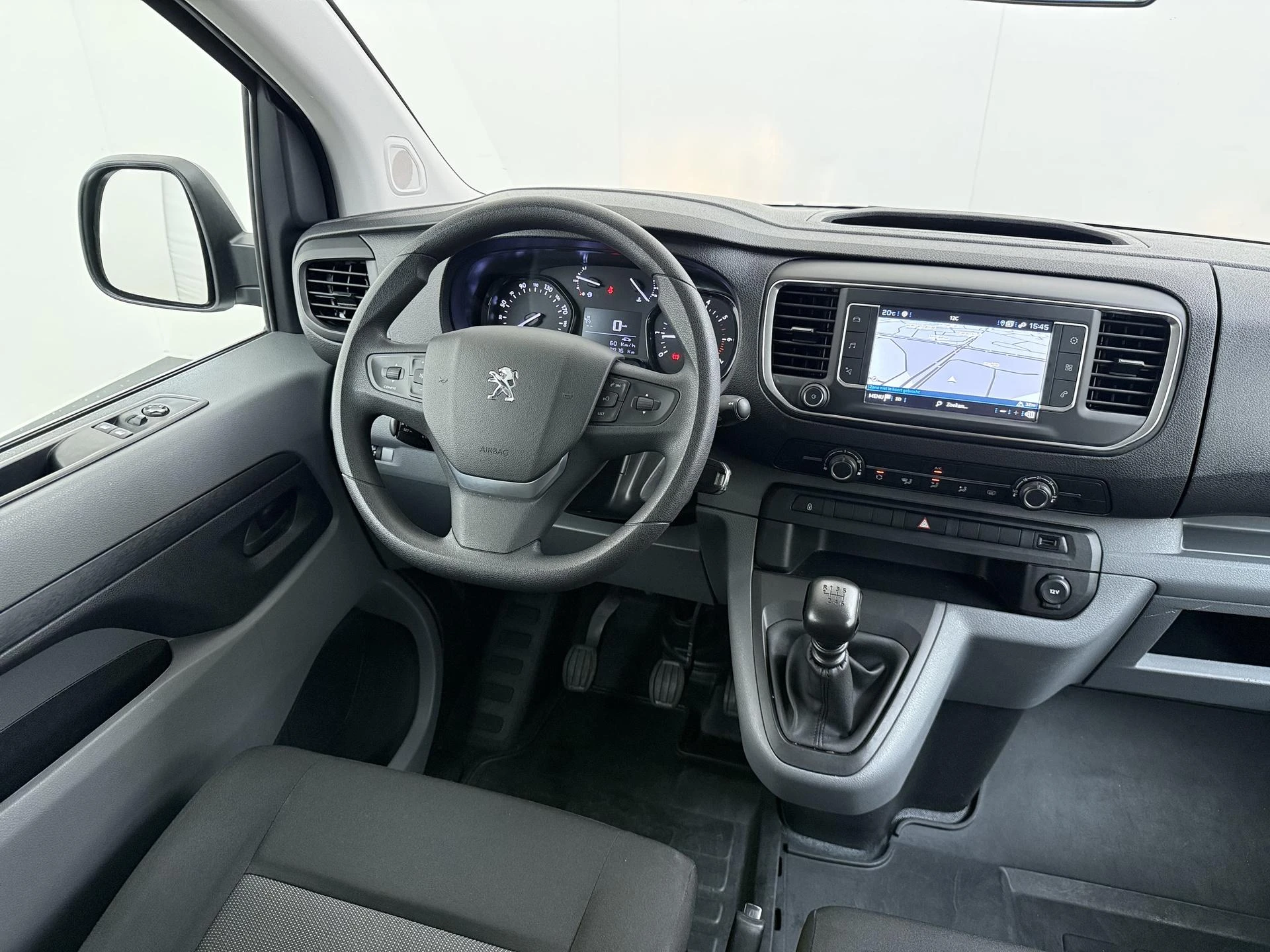 Peugeot-Expert-image-19