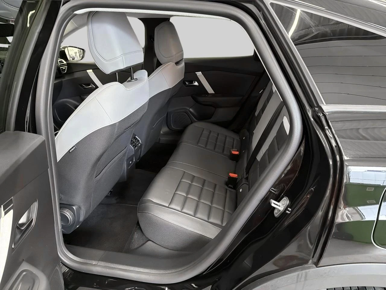 Citroën C4 Hybrid 145 ch Automatic MAX